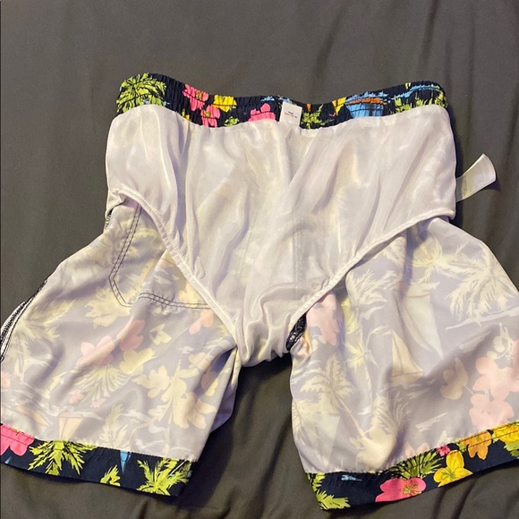 Old Navy Pink and Yellow Tropical Shorts - Picture 3 of 5